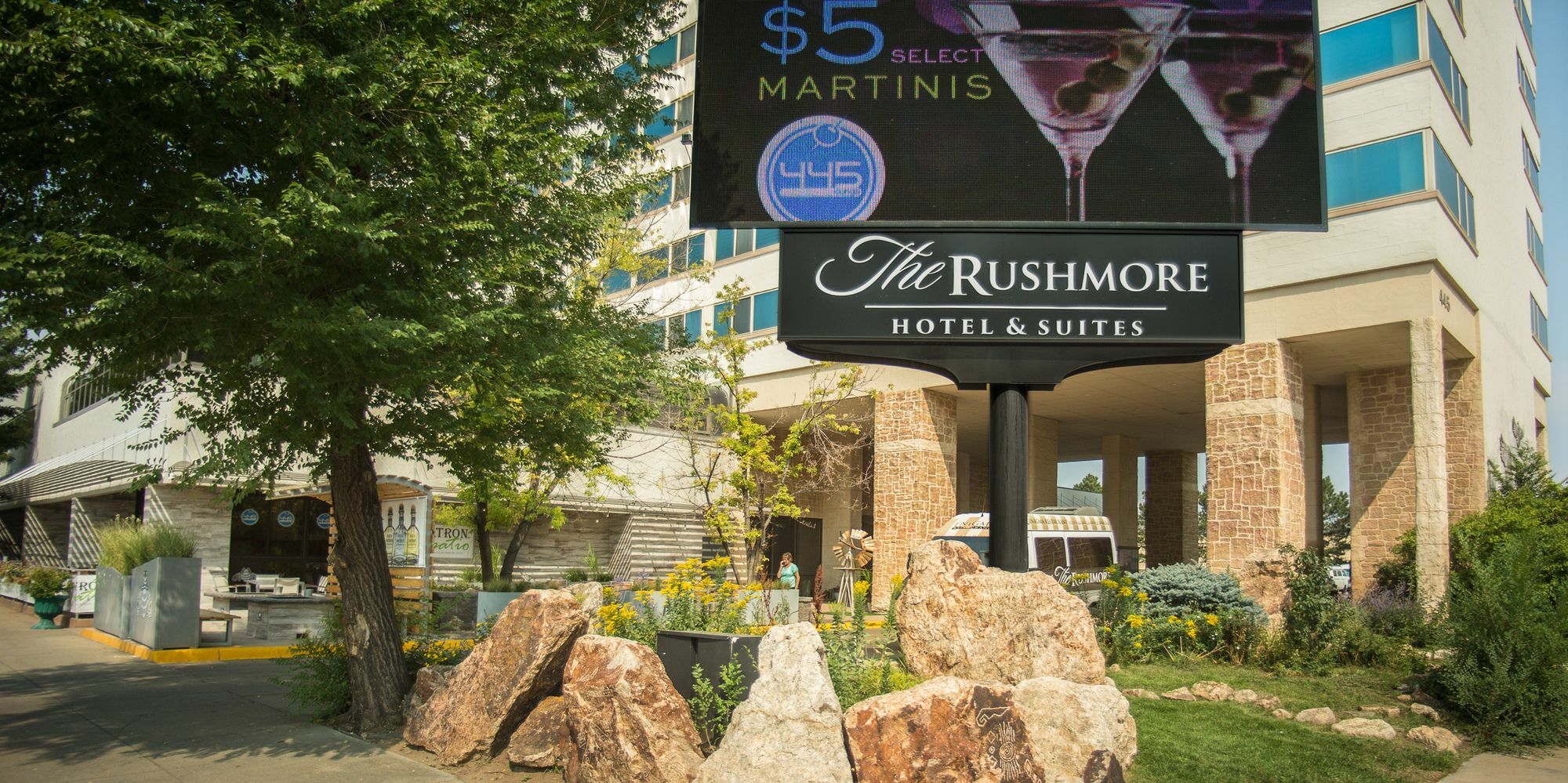 The Rushmore Hotel & Suites; BW Premier Collection Rapid Stadt Exterior foto